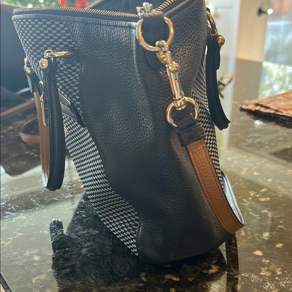 Coach Blue Satchel with Elegant Structure and Gold Accents - Picture 4 of 7